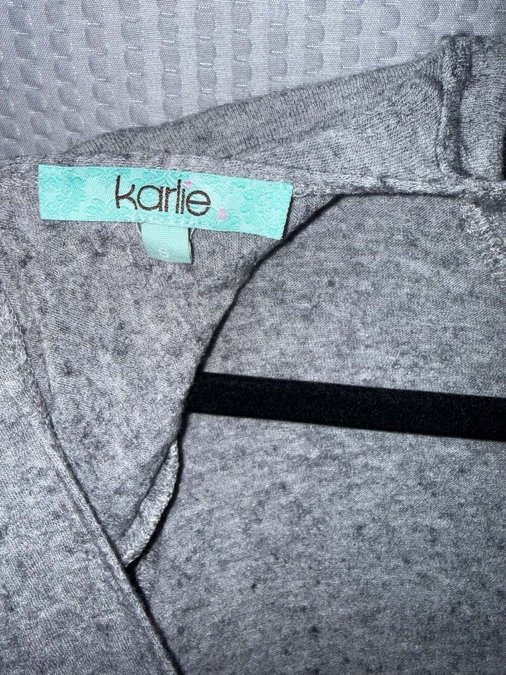 Karlie Grey Open Back Long Sleeve Knit Top Size Small - Picture 3 of 3